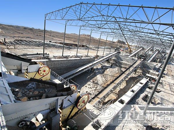 紅星砸石機組成的新型環(huán)保砂石生產(chǎn)線 紅星砸石機組成的新型環(huán)保砂石生產(chǎn)線