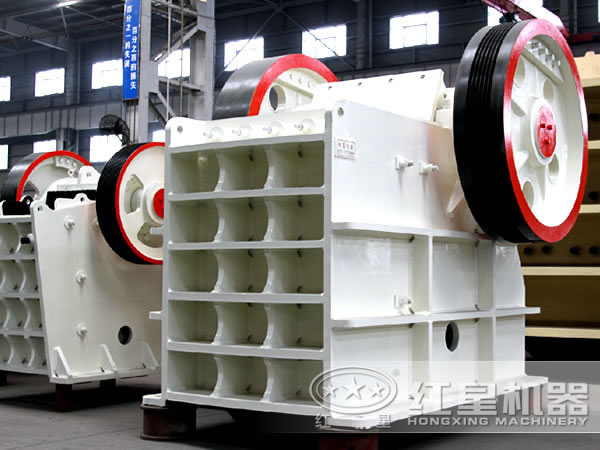 120tph粉石頭機(jī):顎式破碎機(jī) 120tph粉石頭機(jī):顎式破碎機(jī)