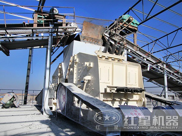 河南500t/h青石破碎生產線現(xiàn)場圖2 河南500t/h青石破碎生產線現(xiàn)場圖2