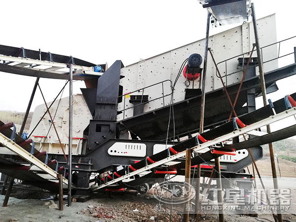 山東用戶石灰石加工現(xiàn)場(chǎng)圖1 山東用戶石灰石加工現(xiàn)場(chǎng)圖1