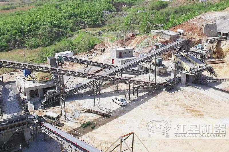 河南洛陽(yáng)時(shí)產(chǎn)200噸破碎生產(chǎn)線俯瞰圖 河南洛陽(yáng)時(shí)產(chǎn)200噸破碎生產(chǎn)線俯瞰圖