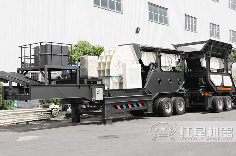 移動碎石子機(jī):配重錘破 移動碎石子機(jī):配重錘破