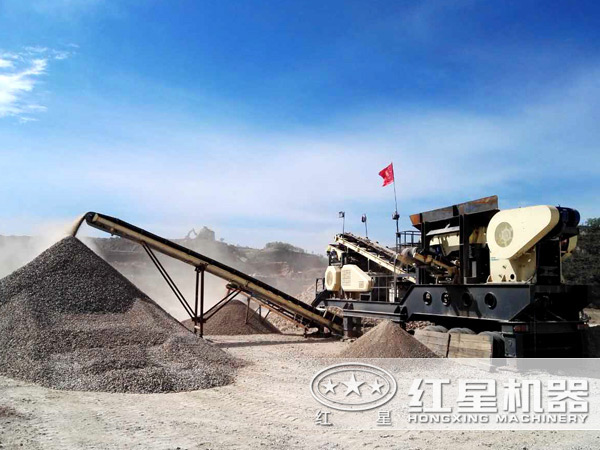 新一代移動碎石機作業現場圖 新一代移動碎石機作業現場圖