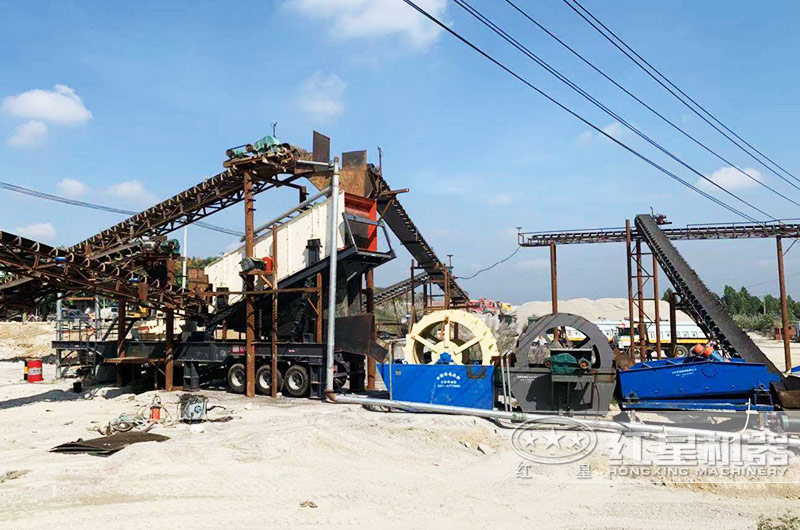 一小時300噸石英石制砂生產線移動現場 一小時300噸石英石制砂生產線移動現場