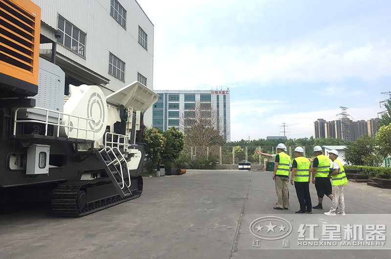 客戶到廠實地參觀,詳細了解設備 客戶到廠實地參觀,詳細了解設備