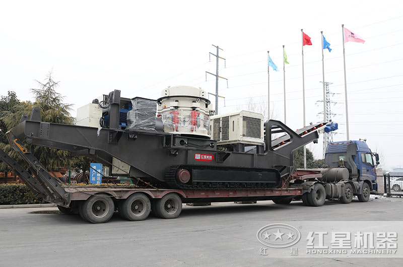 移動履帶破碎機設備發(fā)往客戶現(xiàn)場 移動履帶破碎機設備發(fā)往客戶現(xiàn)場