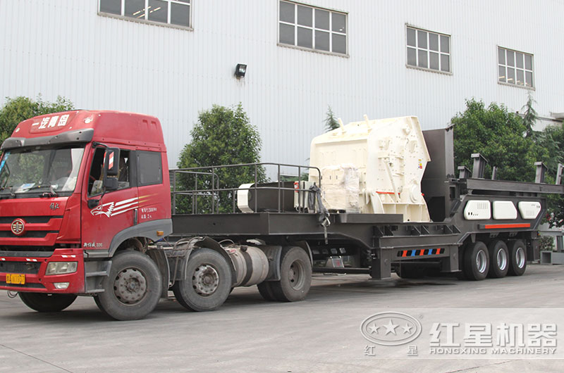 小型水泥塊粉碎機(jī)設(shè)備發(fā)貨中 小型水泥塊粉碎機(jī)設(shè)備發(fā)貨中