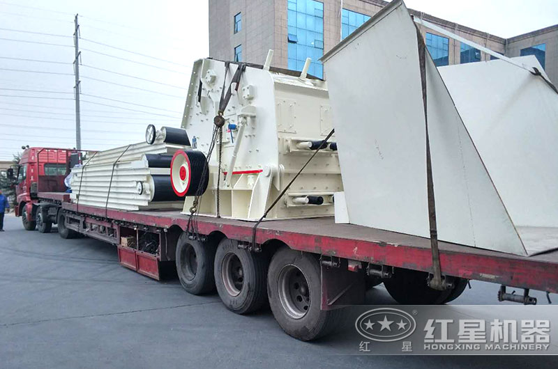 膠帶輸送機設備發(fā)貨 膠帶輸送機設備發(fā)貨