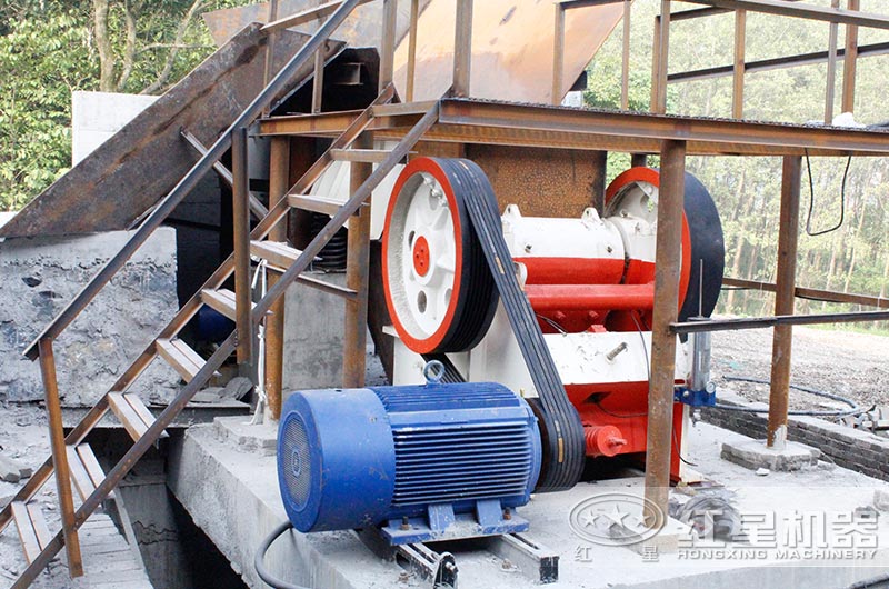 69鄂破作業(yè)現(xiàn)場(chǎng)圖，配置6P 55kw電機(jī)