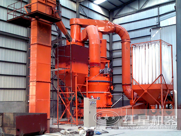 滑石粉加工現(xiàn)場(chǎng)圖片 滑石粉加工現(xiàn)場(chǎng)圖片