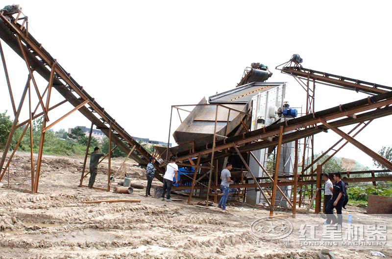 振動篩在石英砂生產(chǎn)線 振動篩在石英砂生產(chǎn)線