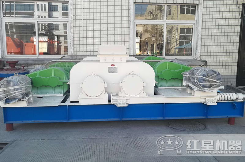 對(duì)輥式制砂機(jī)圖片 對(duì)輥式制砂機(jī)圖片