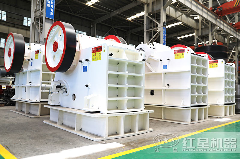顎式石子破碎機(jī)圖片 顎式石子破碎機(jī)圖片