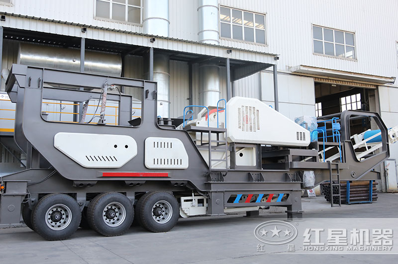 輪胎移動碎石粉碎機(jī)圖片 輪胎移動碎石粉碎機(jī)圖片