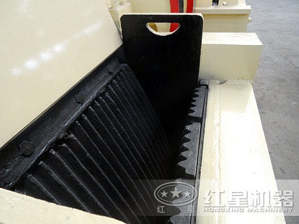 46顎式破碎機進料口 46顎式破碎機進料口