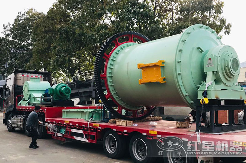 紅星球磨機裝車發貨現場 紅星球磨機裝車發貨現場
